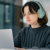 Pokolenie Z: pewni swoich kompetencji, ale nie swoich szefów